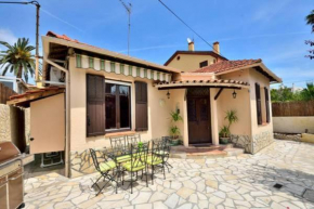 Отель Cosy Antibes villa  Антиб
